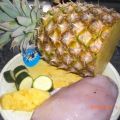 Putenspieße mit Ananas und Zuchini
