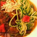 Zucchinispagetti mit Linsonese