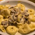 Tortellini mit Pilz-Sahne-Sauce