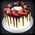 Wie man Creme-Torte zusammenbaut