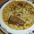 Kalbfleisch mit Reisnudeln