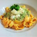 Chilibandnudeln mit Avocadosahnesauce