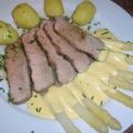 Kalbsrücken, sanft gegart mit Spargel und Sauce[...]