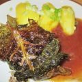 Kümmelbraten im Wirsingmantel