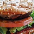 Veggieburger vernügen sich mit Steinpilzen