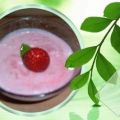 Dessert : Buttermilch - Erdbeer - Creme