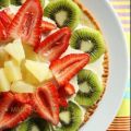 Erdbeertarte mit Ananas und Kiwi