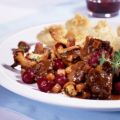 Rehragout mit Cranberries und Pilzen