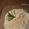 Sahniger Ricotta-Parmesan-Dipp mit Rosmarin und[...]