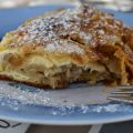 Omas Apfelstrudel am Griller