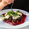 Rote Bete mit marinierten Belugalinsen und[...]