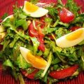 Rucola-Salat mit Tomaten und Ei