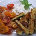Gemüse: Panierte Zucchinisticks mit warmem[...]