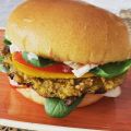 Spicy Corn & Chickpea Burgers Sweet and Potato[...]