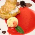 Windbeutel mit Bourbon-Vanille-Eis und[...]