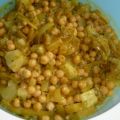 Kichererbsen-Zwiebel-Ananas-Curry-Salat