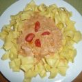 Bandnudeln mit Lachs - Tomatensauce