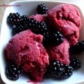 Brombeereis mit Joghurt und Buttermilch