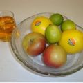 Apfelsangria mit Zitronen
