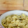 Der Kartoffelsalat meiner Mutter mit Äpfeln und[...]