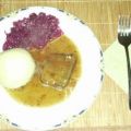 Sauerbraten mit Knödel und Rotkraut