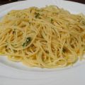 Spaghetti mit Knoblauch - Öl - Rucola