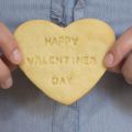 Valentine's Day: a cake for two