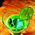 Green Smoothie mit Basilikum