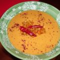 Indische Linsen-Kokos-Tomatensuppe