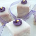 Petit Fours Vanille Himbeer