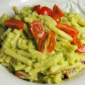 Pasta mit Avocadosauce