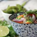 Japanischer Reisnudelsalat mit Edamame, Papaya[...]