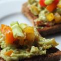{REZEPT} - Avocado-Tomatentoast