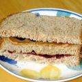 Peanut Butter Jelly Sandwich (Brot mit[...]