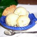 Joghurteis mit Birnen und Zimt
