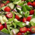 Gemischter Salat mit scharfer Senf-Vinaigrette