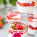 Bayrische Creme im Glas mit fruchtiger[...]