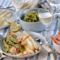 Spargel in Safran-Krabben-Sauce