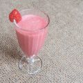 Ananas-Erdbeer-Kokos-Smoothie