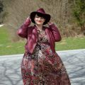 Easter Outfit: Paisley Dress & Faux Leather[...]