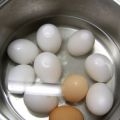 gefüllte Eier aus dem Ofen