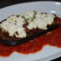 Gefüllte Auberginen auf Tomatensauce