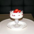 Quarksahnecreme mit Erdbeeren