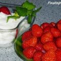 Ingwer-Quarkcreme mit Erdbeeren