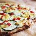 Zucchini-Flammkuchen (aka Reste-Flammkuchen).