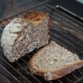 Lieblings-Vollkornbrot mit Sauerteig und Saaten