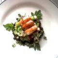 Garnelen auf lauwarmem Linsensalat