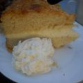 Bienenstich mit Vanillepudding-Creme und Mandeln