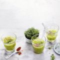 Mango-Gurken-Smoothie mit scharfer Kresse