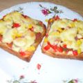 Toast mit Gemüse und Käse